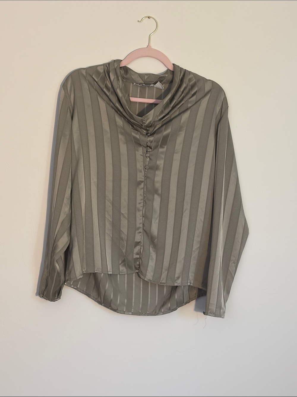 VTG Regina Porter Satin Stripe Button-Down Blouse - gray green 8